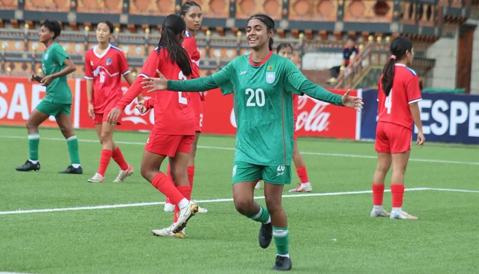 প্রীতির হ্যাটট্রিকে বাংলাদেশের জয় প্রীতির হ্যাটট্রিকে বাংলাদেশের জয়