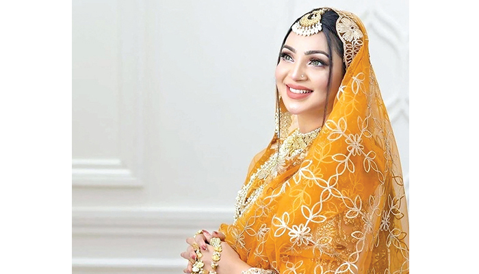 অবশেষে সিনেমায় প্রভা অবশেষে সিনেমায় প্রভা