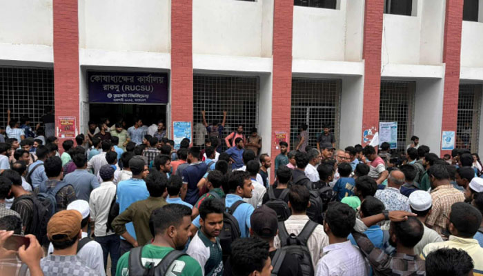 দফায় দফায় সংঘর্ষ শেষে ফের শুরু মনোনয়ন বিতরণ কার্যক্রম