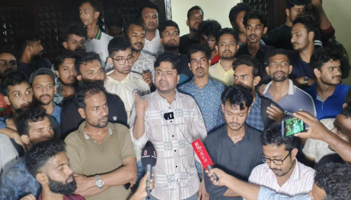 রাকসু নিয়ে নির্বাচন কমিশনের সভা, বয়কট করলো রাবি ছাত্রদল