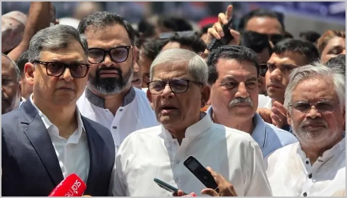 বিএনপি ফিনিক্স পাখির মতো বারবার জেগে উঠেছে: মির্জা ফখরুল বিএনপি ফিনিক্স পাখির মতো বারবার জেগে উঠেছে: মির্জা ফখরুল