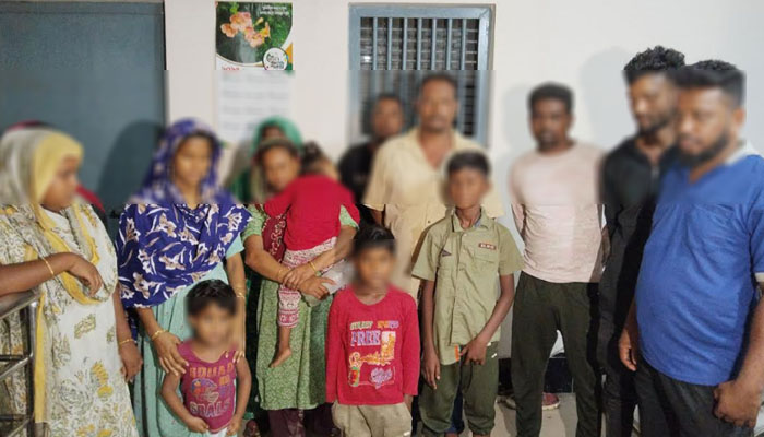 তলুইগাছা সীমান্ত দিয়ে ১৪ বাংলাদেশিকে হন্তান্তর করল বিএসএফ তলুইগাছা সীমান্ত দিয়ে ১৪ বাংলাদেশিকে হন্তান্তর করল বিএসএফ