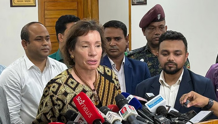 যুক্তরাষ্ট্র নির্দিষ্ট কোনো দল বা ব্যক্তিকে সমর্থন করে না যুক্তরাষ্ট্র নির্দিষ্ট কোনো দল বা ব্যক্তিকে সমর্থন করে না