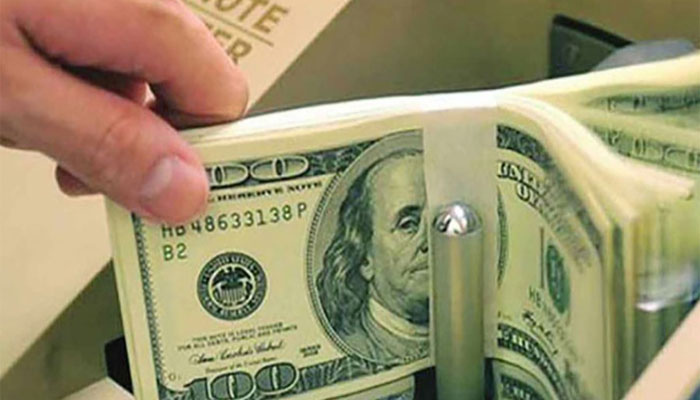 আগস্টে রেমিট্যান্স এলো ২৪২ কোটি ডলার আগস্টে রেমিট্যান্স এলো ২৪২ কোটি ডলার