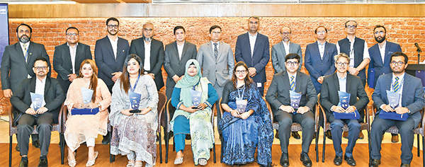 এএমএল চ্যাম্পিয়নদের সম্মাননা দিল ব্র্যাক ব্যাংক