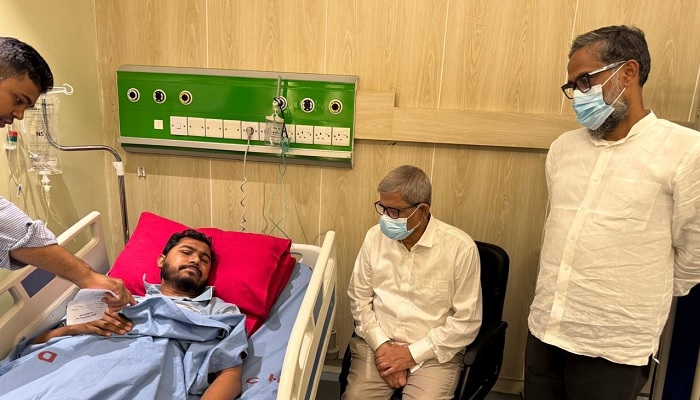 নুরুল হক নুরকে দেখতে ঢামেকে মির্জা ফখরুল নুরুল হক নুরকে দেখতে ঢামেকে মির্জা ফখরুল