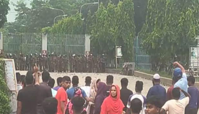 উত্তরা ইপিজেডে সংঘর্ষ: শ্রমিক নিহত, আহত অর্ধশতাধিক