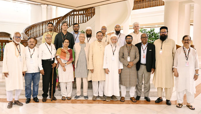 প্রধান উপদেষ্টার সঙ্গে আরো ৭ রাজনৈতিক দলের বৈঠক অনুষ্ঠিত প্রধান উপদেষ্টার সঙ্গে আরো ৭ রাজনৈতিক দলের বৈঠক অনুষ্ঠিত