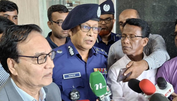 নির্বাচনের আগে ২ হাজার এএসআই নিয়োগ, সমান সংখ্যক পদোন্নতি: আইজিপি নির্বাচনের আগে ২ হাজার এএসআই নিয়োগ, সমান সংখ্যক পদোন্নতি: আইজিপি