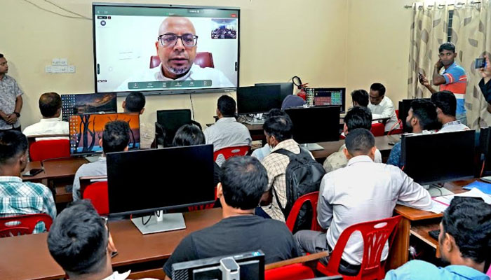 রংপুরে জুলাই যোদ্ধাদের ডিজিটাল দক্ষতা বৃদ্ধিতে প্রশিক্ষণ কোর্সের উদ্বোধন রংপুরে জুলাই যোদ্ধাদের ডিজিটাল দক্ষতা বৃদ্ধিতে প্রশিক্ষণ কোর্সের উদ্বোধন