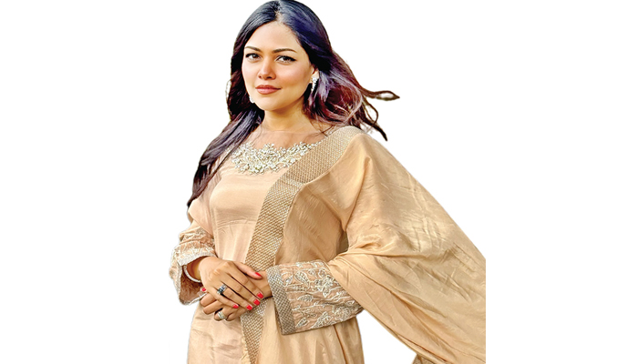 গুলশান পুলিশের নম্বর দিলেন পিয়া! গুলশান পুলিশের নম্বর দিলেন পিয়া!