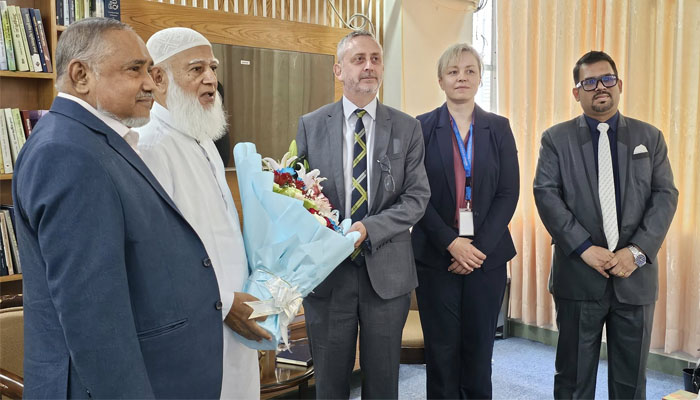 ইইউ রাষ্ট্রদূতের সাথে জামায়াত আমীরের সৌজন্য সাক্ষাৎ ইইউ রাষ্ট্রদূতের সাথে জামায়াত আমীরের সৌজন্য সাক্ষাৎ
