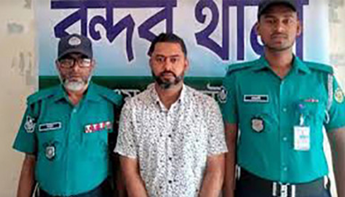 চট্টগ্রামে পুলিশ সদস্যকে কুপিয়ে জখমের দায়ে ছাত্রলীগ কর্মী গ্রেফতার চট্টগ্রামে পুলিশ সদস্যকে কুপিয়ে জখমের দায়ে ছাত্রলীগ কর্মী গ্রেফতার