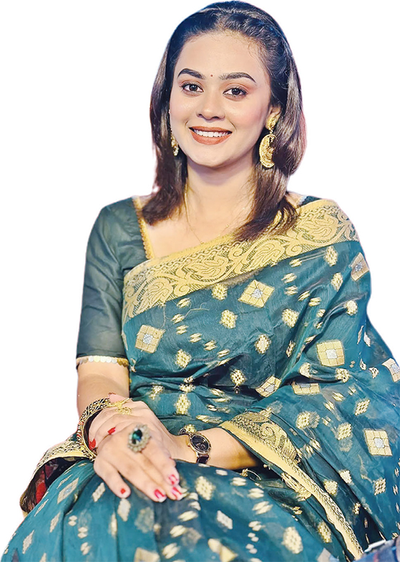 সালমান শাহকে ট্রিবিউট করে গাইলেন তিন্নি সালমান শাহকে ট্রিবিউট করে গাইলেন তিন্নি