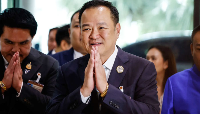 থাইল্যান্ডের নতুন প্রধানমন্ত্রী আনুতিন চার্নভিরাকুল থাইল্যান্ডের নতুন প্রধানমন্ত্রী আনুতিন চার্নভিরাকুল