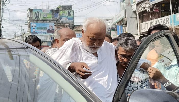 সখীপুরে বর্ধিত সভায় অসুস্থ হয়ে পড়লেন কাদের সিদ্দিকী সখীপুরে বর্ধিত সভায় অসুস্থ হয়ে পড়লেন কাদের সিদ্দিকী