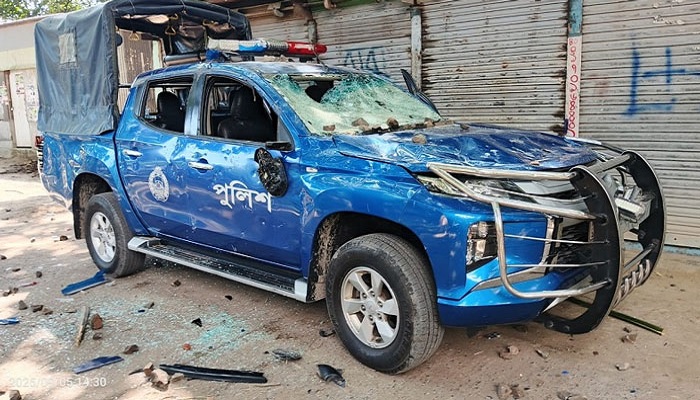 গোয়ালন্দে পুলিশের ওপর হামলার ঘটনায় গ্রেপ্তার ৫ গোয়ালন্দে পুলিশের ওপর হামলার ঘটনায় গ্রেপ্তার ৫