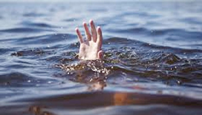 সিরাজগঞ্জে পানিতে ডুবে যুবতীর মৃত্যু সিরাজগঞ্জে পানিতে ডুবে যুবতীর মৃত্যু