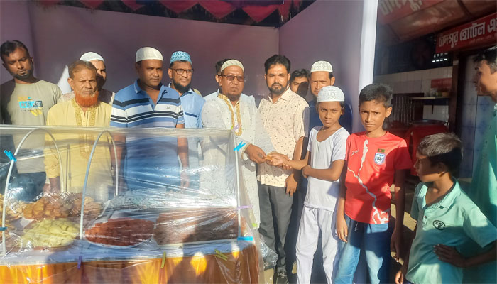 মিলাদুন্নবী উপলক্ষ্যে চাঁদপুর রেলওয়ে শ্রমিক দলের আয়োজন মিলাদুন্নবী উপলক্ষ্যে চাঁদপুর রেলওয়ে শ্রমিক দলের আয়োজন