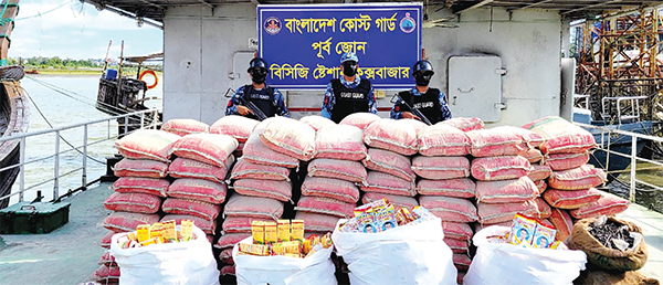 কোস্ট গার্ডের অভিযানে সিমেন্ট ও ঔষধ জব্দ