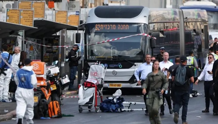 ইসরায়েলে বন্দুকধারীদের হামলায় নিহত ৫ ইসরায়েলে বন্দুকধারীদের হামলায় নিহত ৫