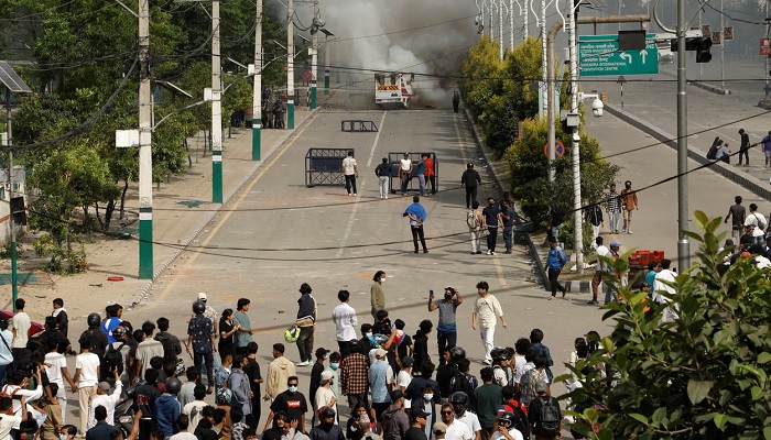তরুণদের বিক্ষোভে উত্তাল নেপাল, পুলিশের গুলিতে নিহত ৮ তরুণদের বিক্ষোভে উত্তাল নেপাল, পুলিশের গুলিতে নিহত ৮