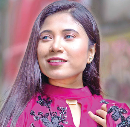 সিনেমায় প্লে-ব্যাকই স্বপ্ন লিলিন মুনের সিনেমায় প্লে-ব্যাকই স্বপ্ন লিলিন মুনের