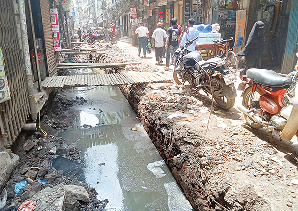 ঢাকা দক্ষিণ সিটি কর্পোরেশনের ড্রেন নির্মাণকাজের ধীরগতির ঢাকা দক্ষিণ সিটি কর্পোরেশনের ড্রেন নির্মাণকাজের ধীরগতির