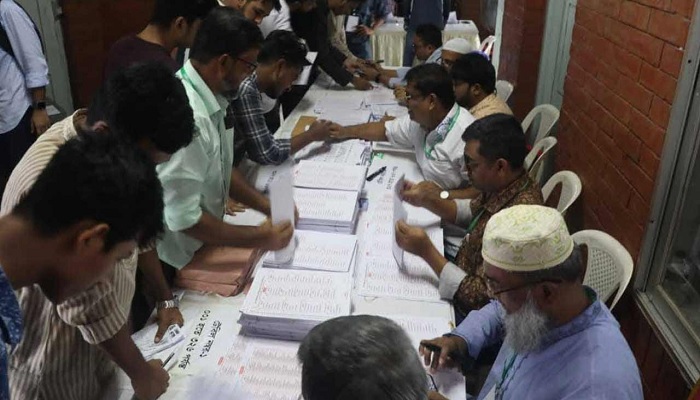 ডাকসু নির্বাচনের ভোটগণনা শুরু