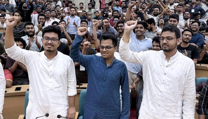 ডাকসুতে ছাত্রশিবির সমর্থিত প্যানেলের ভূমিধস জয়