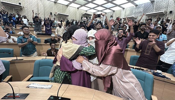 এই বিজয় হিজাবী-নন হিজাবী, মুসলিম-অমুসলিম সবার: তাসনিম জুমা