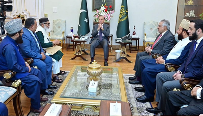 পাকিস্তানের প্রধানমন্ত্রীর সঙ্গে ধর্ম উপদেষ্টার সাক্ষাৎ পাকিস্তানের প্রধানমন্ত্রীর সঙ্গে ধর্ম উপদেষ্টার সাক্ষাৎ