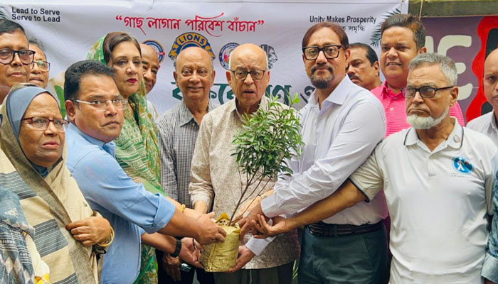 ১০ লাখ গাছ লাগিয়ে গ্রীন চট্টগ্রাম গড়বো: মেয়র শাহাদাত ১০ লাখ গাছ লাগিয়ে গ্রীন চট্টগ্রাম গড়বো: মেয়র শাহাদাত