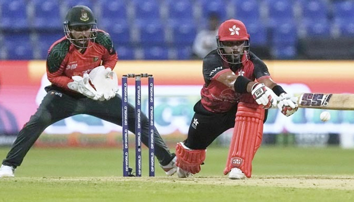 হংকংয়ের দেয়া ১৪৪ রানের লক্ষ্যে ব্যাট করছে বাংলাদেশ হংকংয়ের দেয়া ১৪৪ রানের লক্ষ্যে ব্যাট করছে বাংলাদেশ