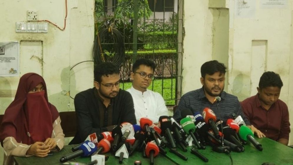 বিশ্ববিদ্যালয়ে ৫টি স্যানিটারি ন্যাপকিন ভেন্ডিং মেশিন স্থাপনের উদ্যোগ ঢাবি শিবিরের বিশ্ববিদ্যালয়ে ৫টি স্যানিটারি ন্যাপকিন ভেন্ডিং মেশিন স্থাপনের উদ্যোগ ঢাবি শিবিরের