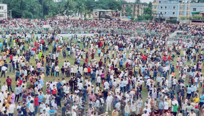 কক্সবাজারে স্টেডিয়ামে তাণ্ডবের ঘটনায় ২ মামলা কক্সবাজারে স্টেডিয়ামে তাণ্ডবের ঘটনায় ২ মামলা