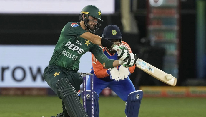 ব্যাটিং ব্যর্থতায় ১২৭ রানে আটকে গেলো পাকিস্তান ব্যাটিং ব্যর্থতায় ১২৭ রানে আটকে গেলো পাকিস্তান