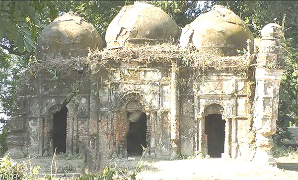 বিলুপ্তির পথে গাজী শাহ পীরপাল মসজিদ বিলুপ্তির পথে গাজী শাহ পীরপাল মসজিদ