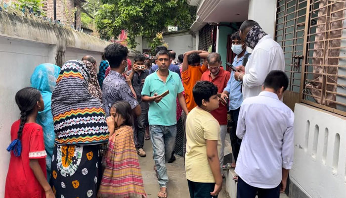 চুয়াডাঙ্গায় বৃদ্ধার অর্ধগলিত মরদেহ উদ্ধার চুয়াডাঙ্গায় বৃদ্ধার অর্ধগলিত মরদেহ উদ্ধার