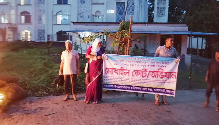 বোয়ালমারীতে ৩ লাখ টাকার চায়না দুয়ারী জাল ধ্বংস বোয়ালমারীতে ৩ লাখ টাকার চায়না দুয়ারী জাল ধ্বংস