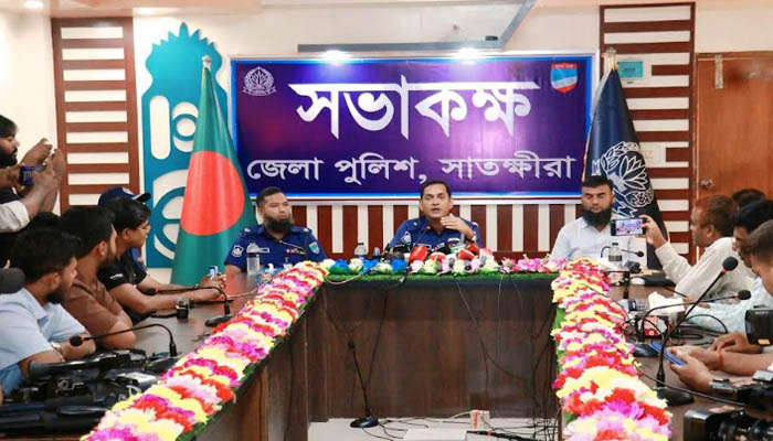 পূজামণ্ডপে বিশৃঙ্খলা সৃষ্টির চেষ্টা করলে কঠোর ব্যবস্থা: সাতক্ষীরার পুলিশ সুপার পূজামণ্ডপে বিশৃঙ্খলা সৃষ্টির চেষ্টা করলে কঠোর ব্যবস্থা: সাতক্ষীরার পুলিশ সুপার