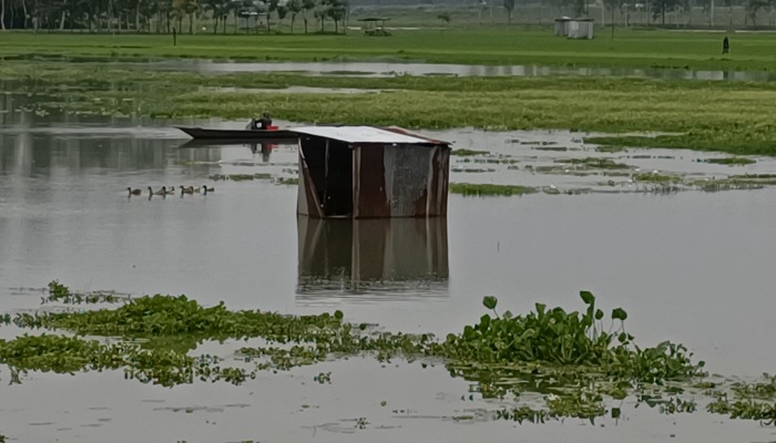 কু‌ড়িগ্রা‌মে নদ-নদীর পা‌নি বৃ‌দ্ধি, তলিয়ে গেছে নিচু এলাকা ও চরাঞ্চল