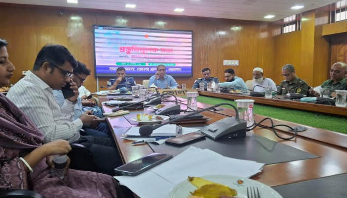 ভোলায় ১১৩ পূজা মণ্ডপে দুর্গোৎসবের প্রস্তুতি সম্পন্ন ভোলায় ১১৩ পূজা মণ্ডপে দুর্গোৎসবের প্রস্তুতি সম্পন্ন