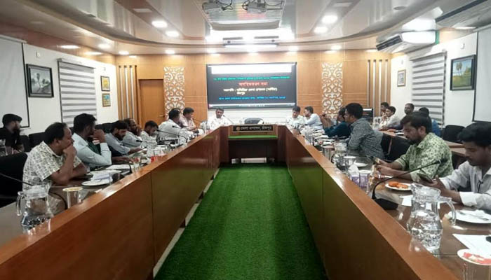 চাঁদপুরে শুরু হচ্ছে জেলা প্রশাসক গোল্ডকাপ ফুটবল চাঁদপুরে শুরু হচ্ছে জেলা প্রশাসক গোল্ডকাপ ফুটবল