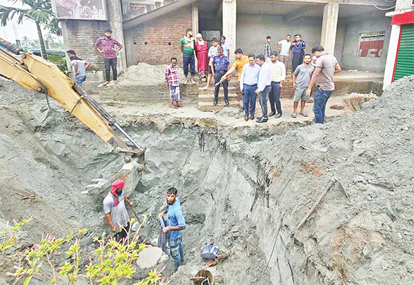 অবৈধ গ্যাস সংযোগ বিচ্ছিন্নে অভিযান অবৈধ গ্যাস সংযোগ বিচ্ছিন্নে অভিযান