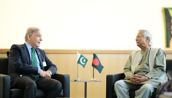 নিউইয়র্কে পাকিস্তানের প্রধানমন্ত্রীর সঙ্গে বৈঠকে বসবেন প্রধান উপদেষ্টা নিউইয়র্কে পাকিস্তানের প্রধানমন্ত্রীর সঙ্গে বৈঠকে বসবেন প্রধান উপদেষ্টা