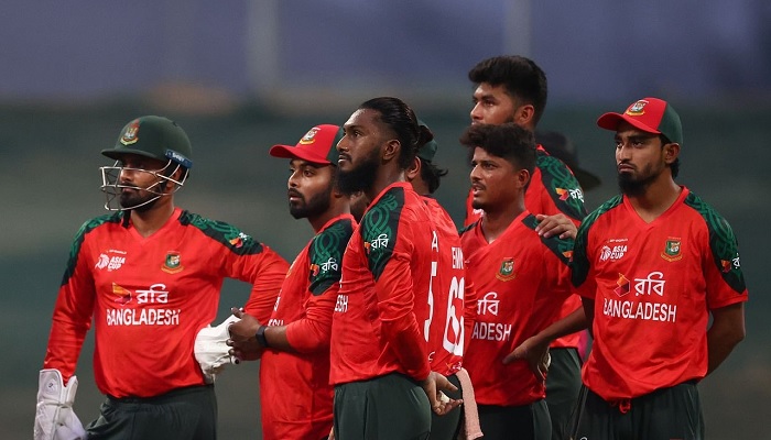 সমীকরণের ‘মারপ্যাঁচে’ বাংলাদেশ সমীকরণের ‘মারপ্যাঁচে’ বাংলাদেশ