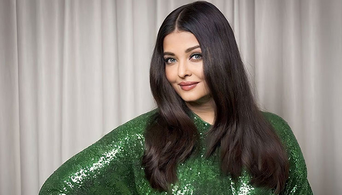 শ্বশুরবাড়ি নয়, মায়ের কাছেই সময় কাটাচ্ছেন ঐশ্বরিয়া শ্বশুরবাড়ি নয়, মায়ের কাছেই সময় কাটাচ্ছেন ঐশ্বরিয়া