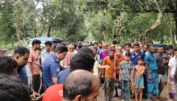 সখীপুরে গণপিটুনিতে অটো চোর নিহত সখীপুরে গণপিটুনিতে অটো চোর নিহত