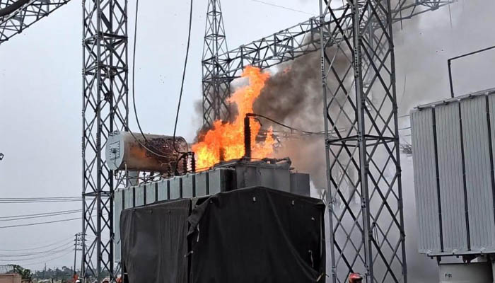 সাতক্ষীরায় পাওয়ার গ্রিড লাইনে আগুন, বিদ্যুৎ সরবরাহ বন্ধ সাতক্ষীরায় পাওয়ার গ্রিড লাইনে আগুন, বিদ্যুৎ সরবরাহ বন্ধ
